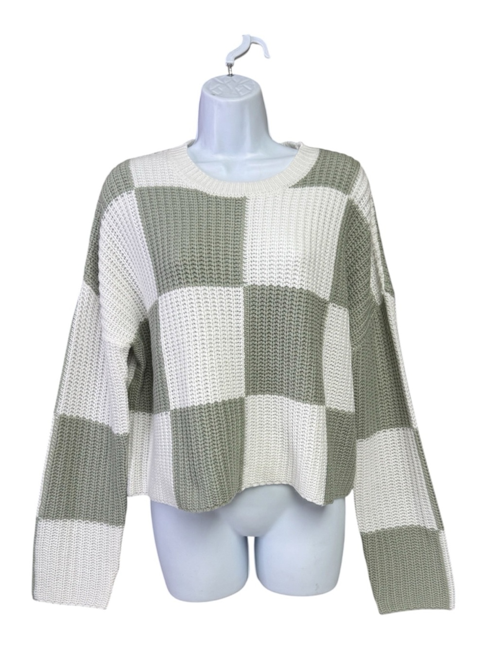 moon & madison White and Sage Checker Crewneck Sweater size medium slight crop